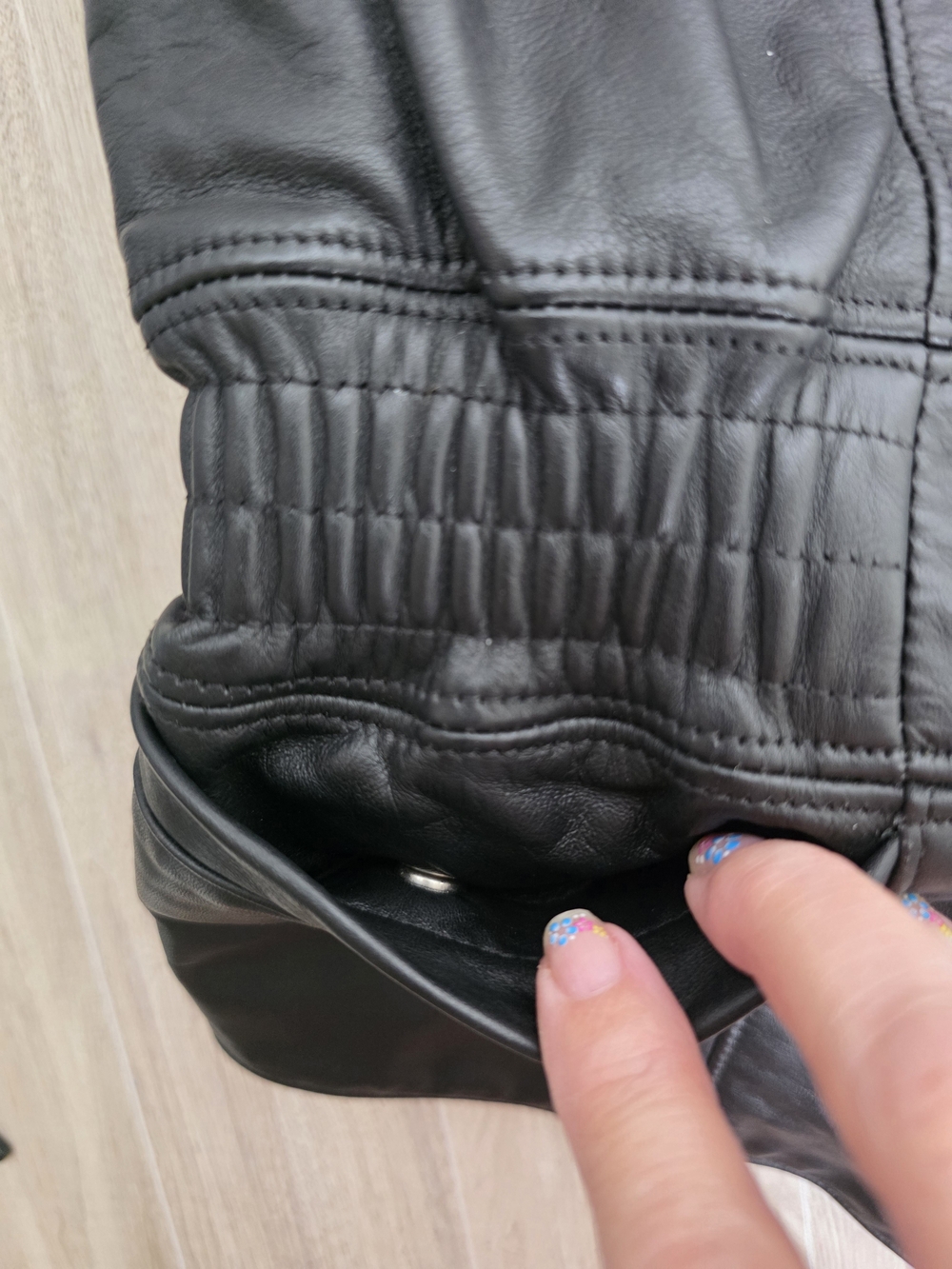 Vintage Harley-Davidson Black Leather Button-Front Vest - Picture 16 of 16
